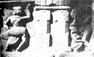 ಈಶ್ವರ ದೇವಾಲಯದ ಕಕ್ಷಾಸನದ ಮೇಲಿನ ಶಿಲ್ಪಗಳು, ಹೊಸಗುಂದ ಲೇಖನ - ೭